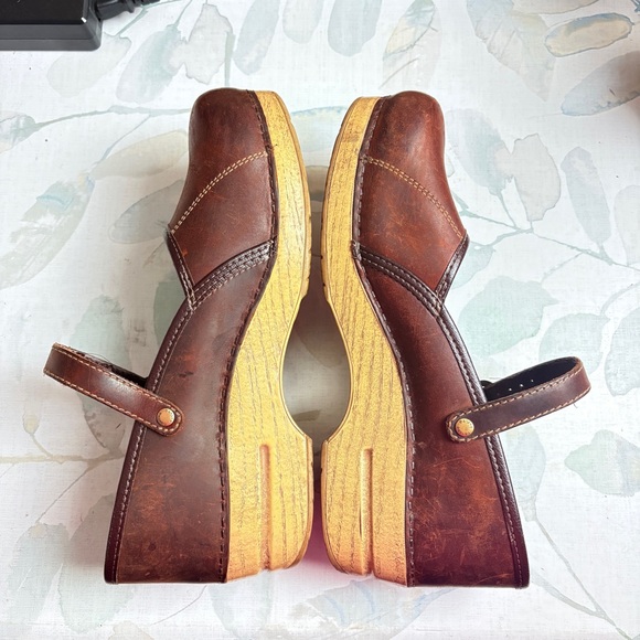 Dansko Womens MaryJane leather shoes size 41 - Picture 2 of 10